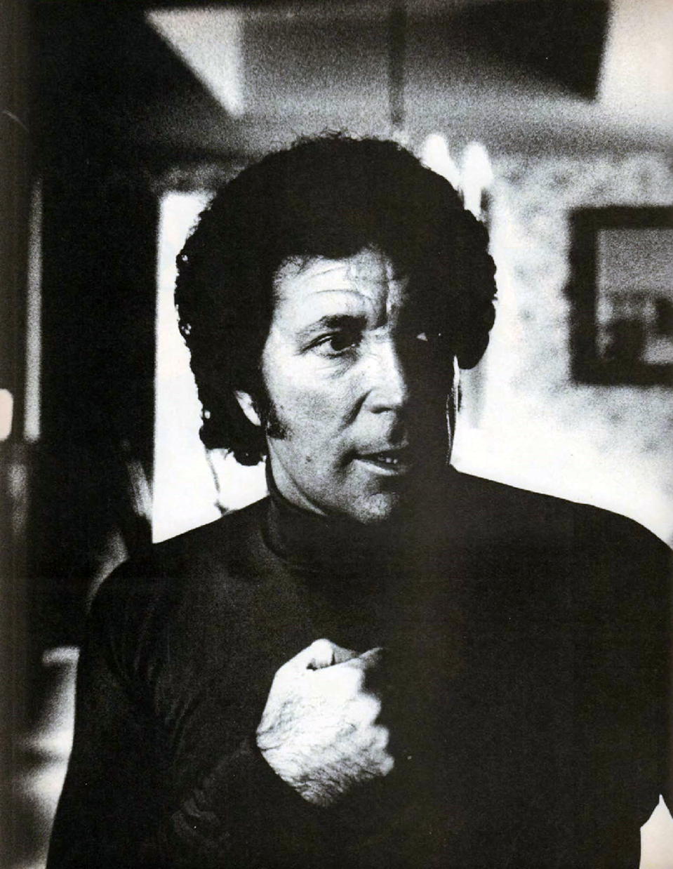 BLITZ 54 Jun 1987 Tom Jones photograph by Robin Barton